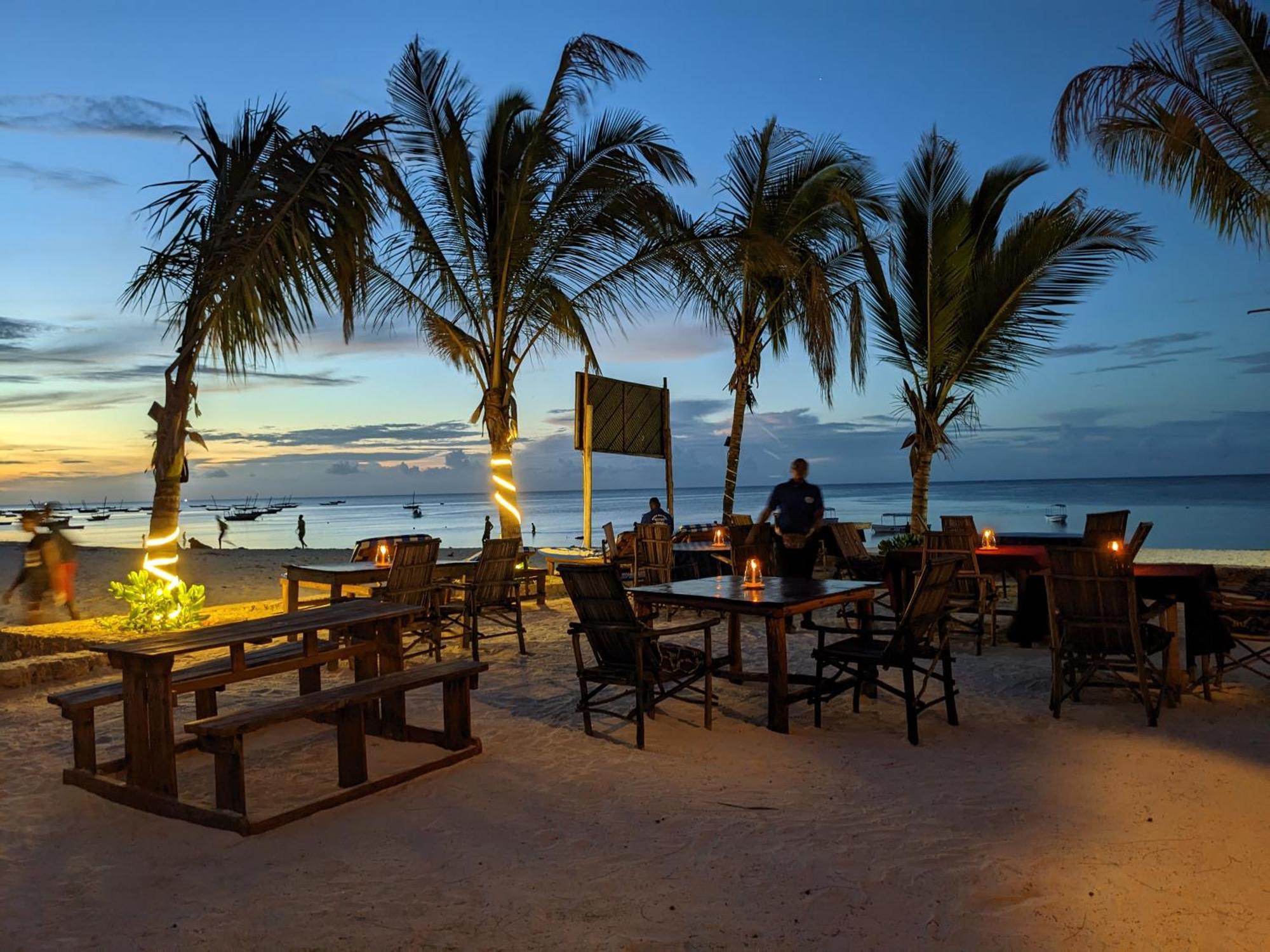 Aquarium Beach House Nungwi Luaran gambar